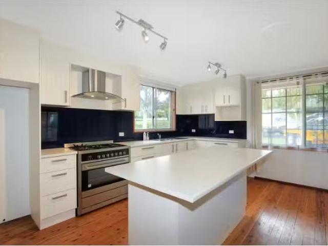Unique 8 Lambie Street, Cooma House for rent Listed by Annabe.