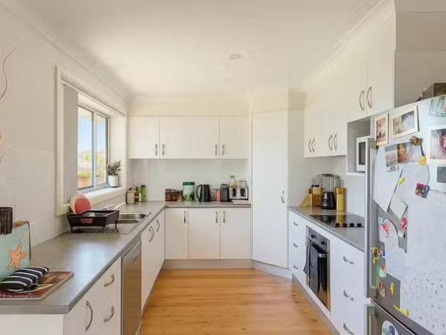 New 8 Pattie Place, Woy Woy, NSW 2256