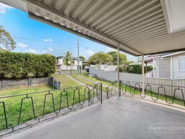 Deal! 8 Pemberton Street, Tarragindi, QLD 4121