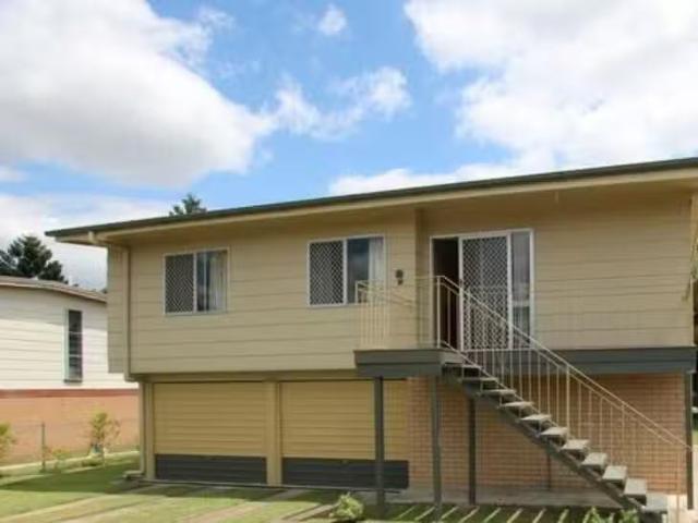 Unique 8 Redford Street, Kingston, QLD 4114