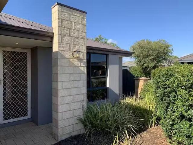 Nice 8 Sessilis Road, Banksia Grove, WA 6031