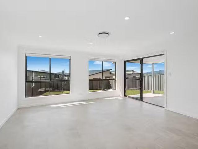 Nice 8A Davis Crescent, Mudgee, NSW 2850