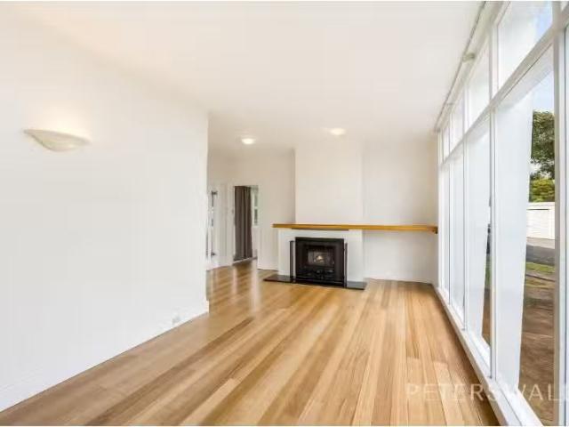 Charming 93 Mount Stuart Rd, Mount Stuart House for rent List.