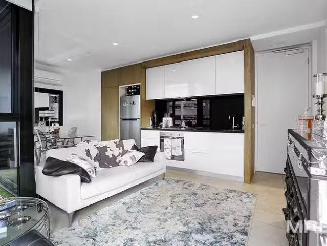 For Rent! 911/74 Queens Road, Melbourne, VIC 3004