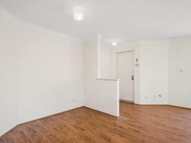 Just in! 9/14 16 Warwick Street, St James, WA 6102