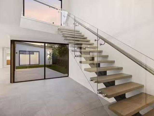 Deal! 92A The Ramble, Booragoon, WA 6154