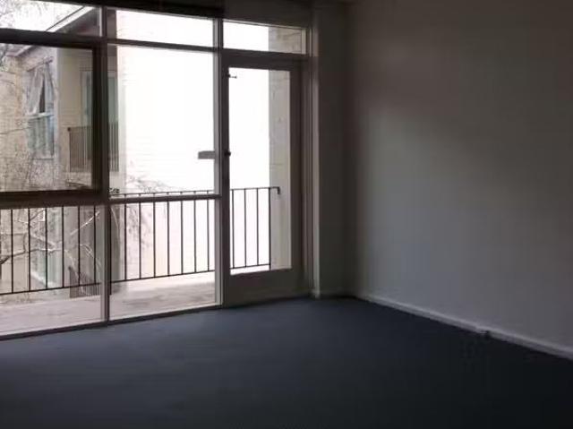 Cheap 9/579 Dandenong Road, Armadale VIC 3143