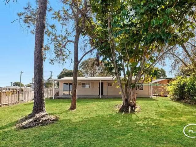 Charming 95 Conifer Street, Hillcrest, QLD 4118