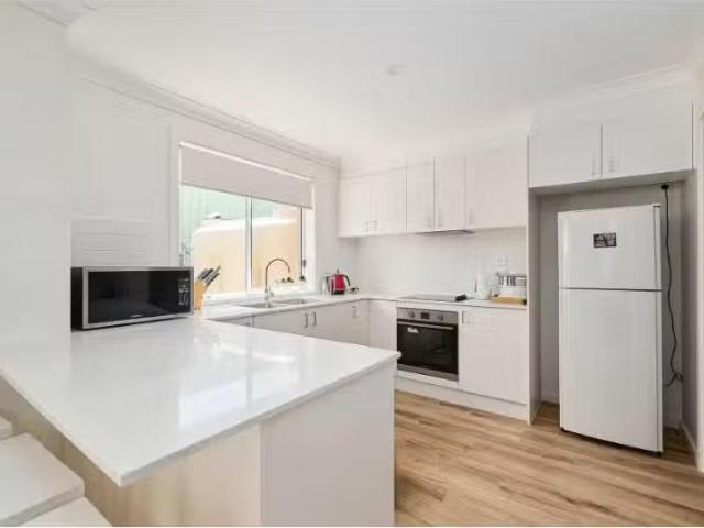 Just in! 9/6B Lincoln Road, Port Macquarie Townhouse for rent.