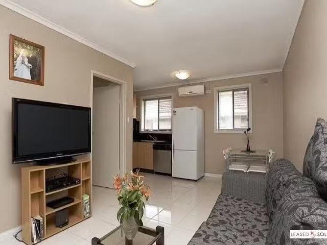 Cheap 9/8 Murray Street, Thornbury VIC 3071