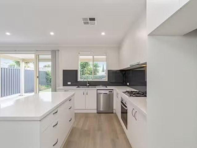 Cheap 98C Baker Street, GLENGOWRIE, SA 5044 House for Rent