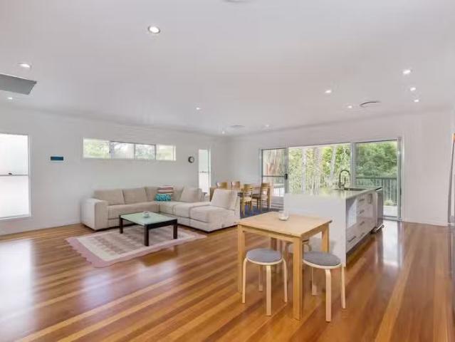 Deal! 99 Ninth Avenue, ST LUCIA, QLD 4067 House for Rent