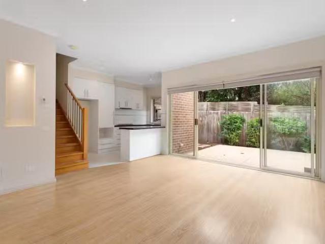 Rental! 9 Monash Street, Heidelberg Heights VIC 3081