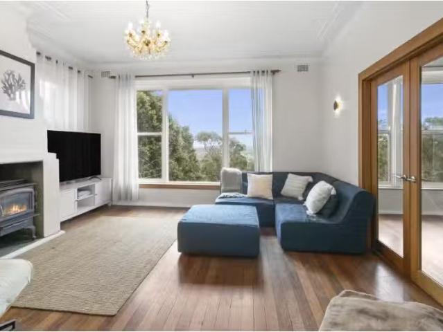 Cheap 9 Nargong Road, Allambie Heights House for rent Listed.