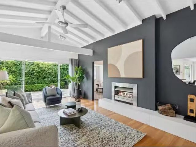 Deal! 9 Blarney Avenue, Killarney Heights House for rent List.