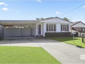 New 9 Emerald Pl, Berkeley Vale House for rent Listed by Heri.