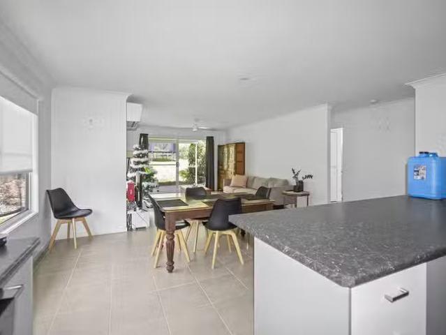 Cheap 9 Green Avenue, Branyan, QLD 4670