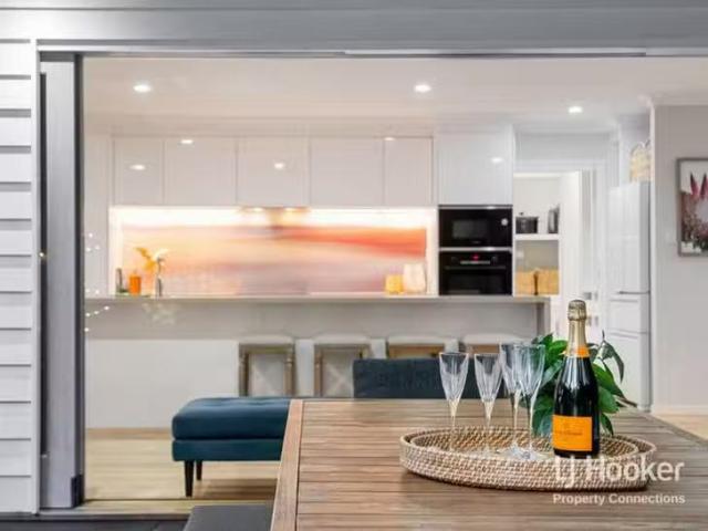 Unique 9 Ireland Court, Cashmere, QLD 4500