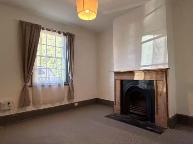 Unique 9 Little Arthur Street, North Hobart House for rent Li.