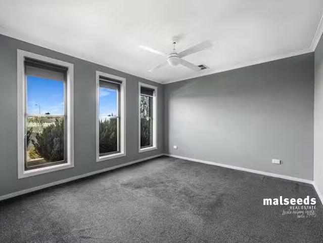 Unique 9 Peppercress Court, Worrolong, SA 5291