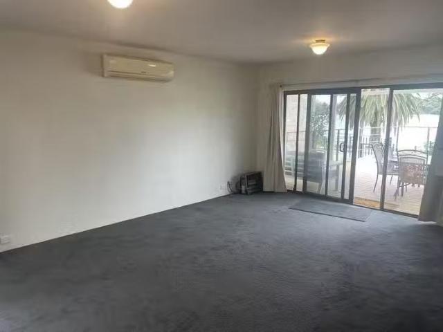 Deal! 9 Riverside Road, East Fremantle, WA 6158