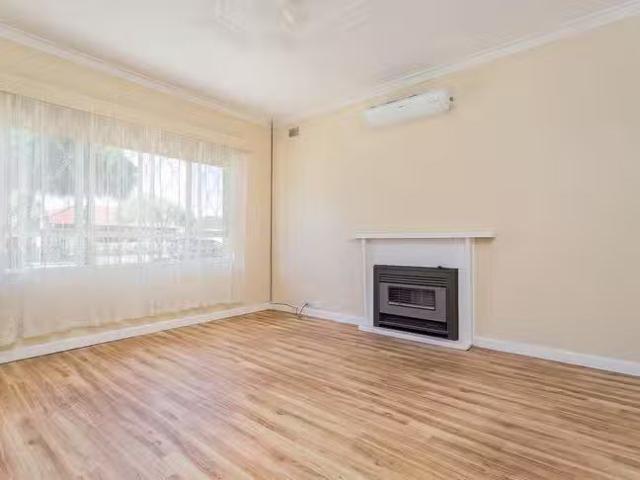 Deal! 9 Vintage Road, Underdale, SA 5032
