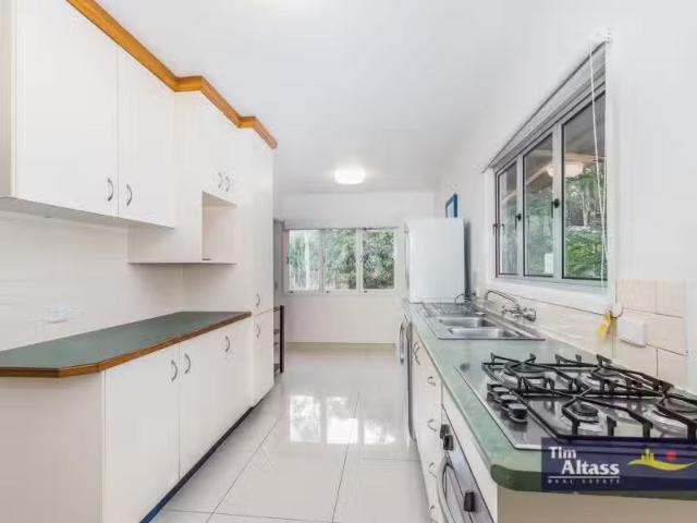 Rental! 9a Acfold Street, Norman Park Apartment for rent List.