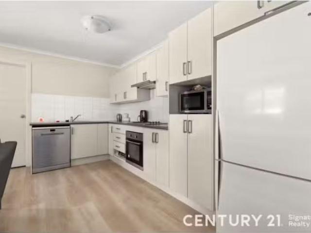 New 9A Candlebark Close, West Nowra Townhouse for rent Listed.