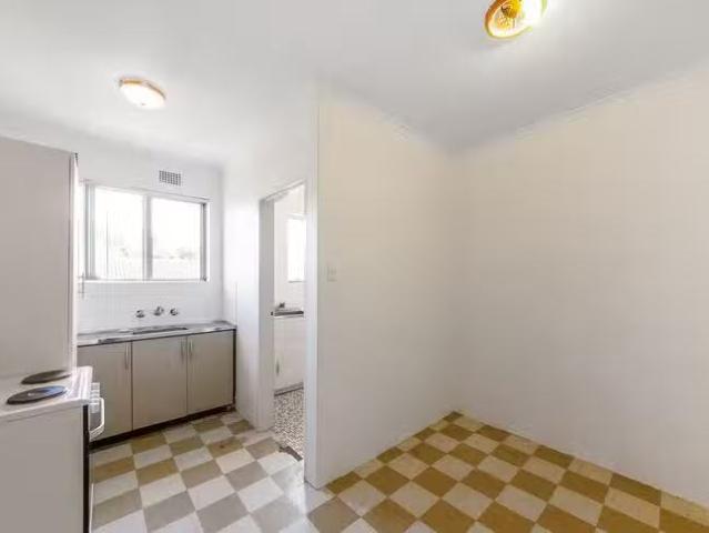 Charming 08/37 Calliope Street, Guildford, NSW 2161