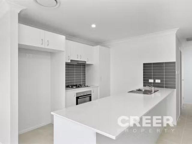 Nice 13 Castleton Close, Farley Townhouse for rent Listed by.