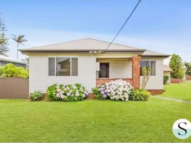 Cheap 13 Kolang Street, Blacksmiths House for rent Listed by.