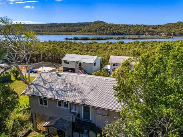Deal! 13 Naples Drive, Russell Island, QLD 4184