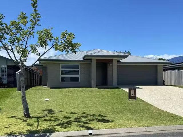 Deal! 13 Rifleman Place, Harrington, NSW 2427