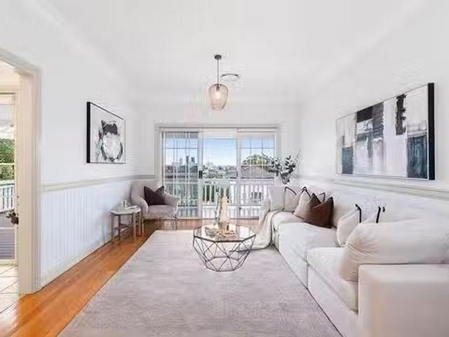 Rental! 13 Samuel Street, Ryde, NSW 2112