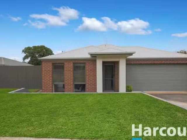 Rental! 13 Sutherland Way, DROUIN, VIC 3818 House for Rent