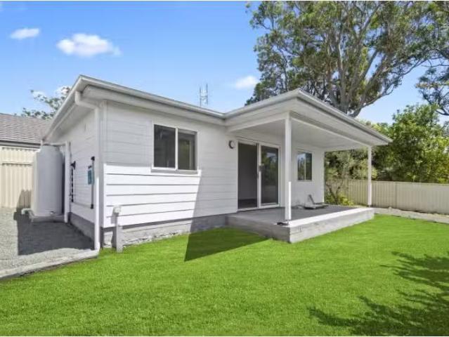 Rental! 13a Tingira St, Charmhaven House for rent Listed by R.