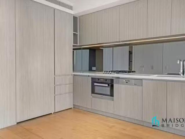 Charming 1007/225 Pacific Highway, North Sydney, NSW 2060
