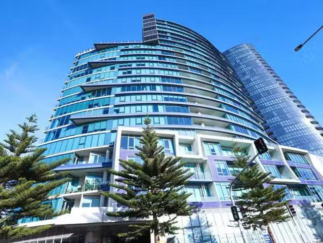 Just in! 1009/2 Newquay Promenade, Docklands, VIC 3008