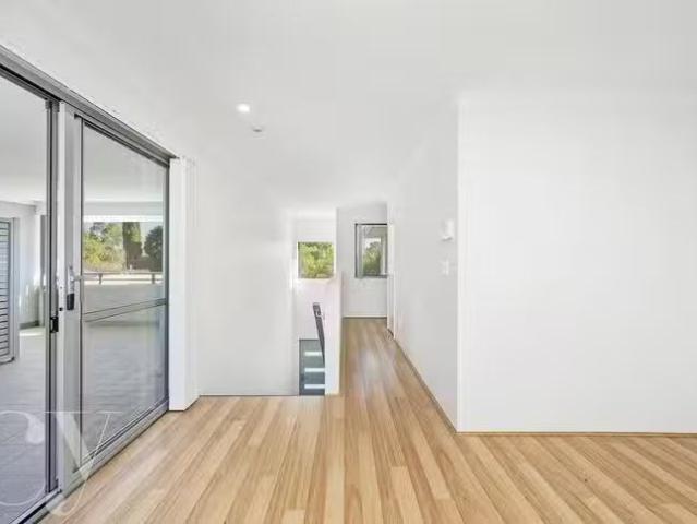 Just in! 10/119 Epsom Avenue, Redcliffe, WA 6104