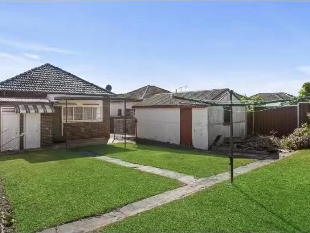 Nice 102 Permanent Avenue, Earlwood House for rent Listed by.