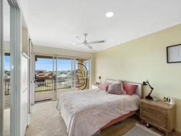 Cheap 10/3 Sanford Street, Geraldton, WA 6530