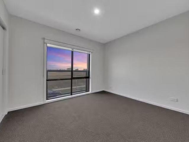 Nice 103 Springs Road, Donnybrook, VIC 3064