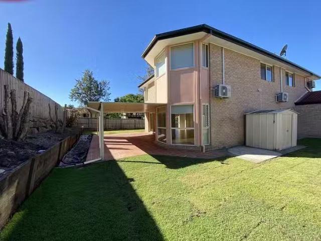 Charming 104 Kaboora Crescent, Westlake, QLD 4074