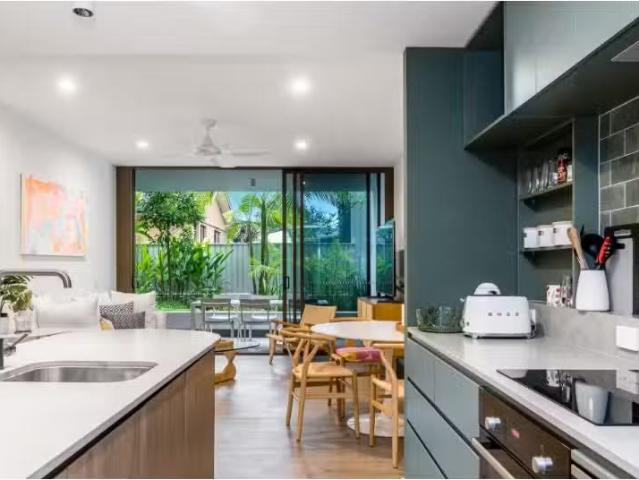 Charming 105/137 Jonson St, Byron Bay House for rent Listed b.