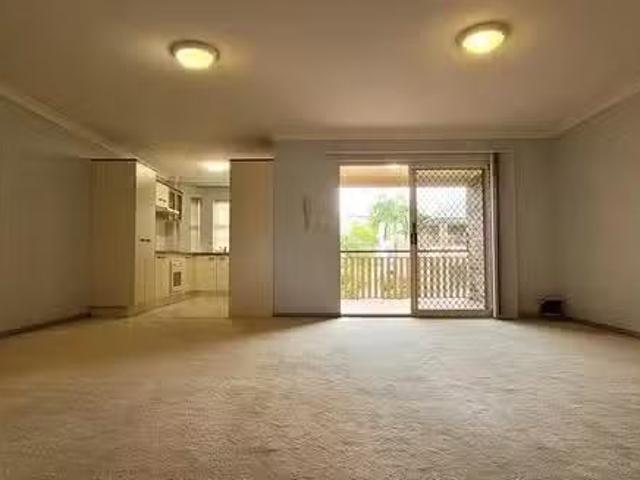 Cheap 10/63 Kirkland Avenue, Coorparoo, QLD 4151