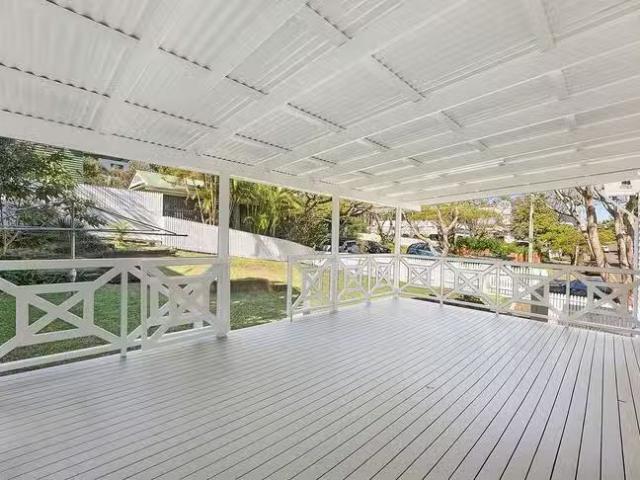 Cozy 106 Adamson Street, Wooloowin, QLD 4030