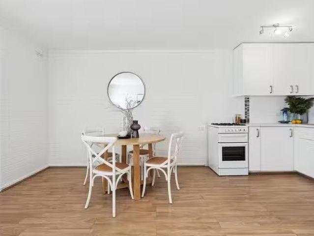 Cheap 10/7 Cullen Street, Shenton Park, WA 6008