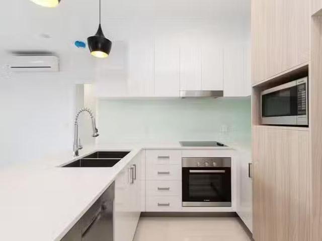 Cheap 10/7 Durham Street, Coorparoo, QLD 4151