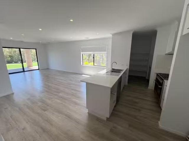 Cozy 107 Park Lane, Traralgon, VIC 3844