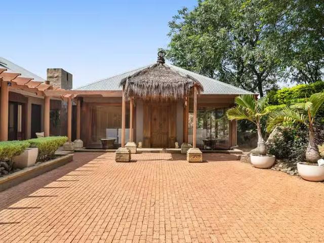 Cozy 108 The Promenade, Camp Hill, QLD 4152